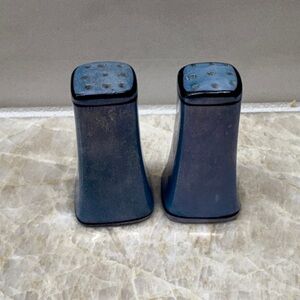 Vintage 1950s Japanese Hand Painted Porcelain Blue Lustre S&P Shaker Set